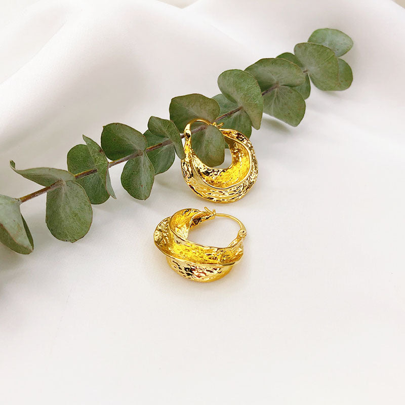 Women's Fashion Enamel Glaze Retro Exaggerated Copper Plated Earrings