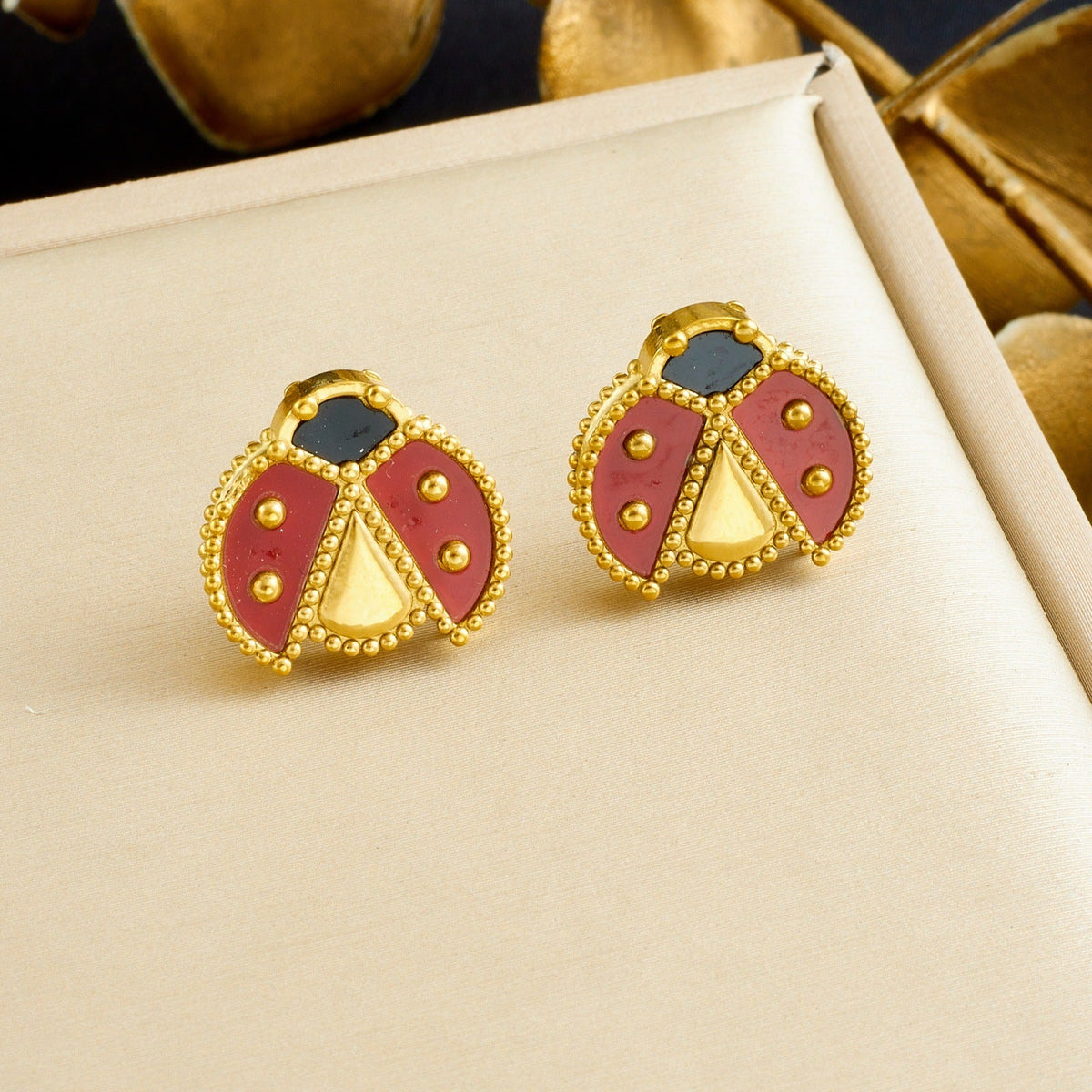 Slouchy Hot Ladybug Gold-plated Clavicle Chain Jewelry Set