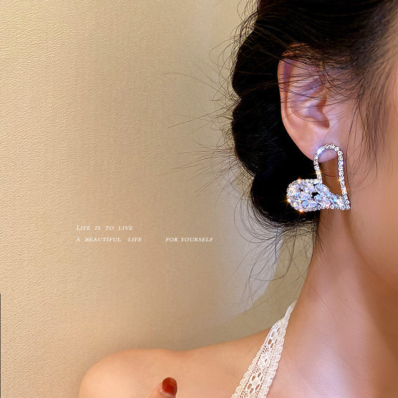 Love Heart Trendy High-grade Light Luxury Female Exaggerated Temperamental Stud Earrings
