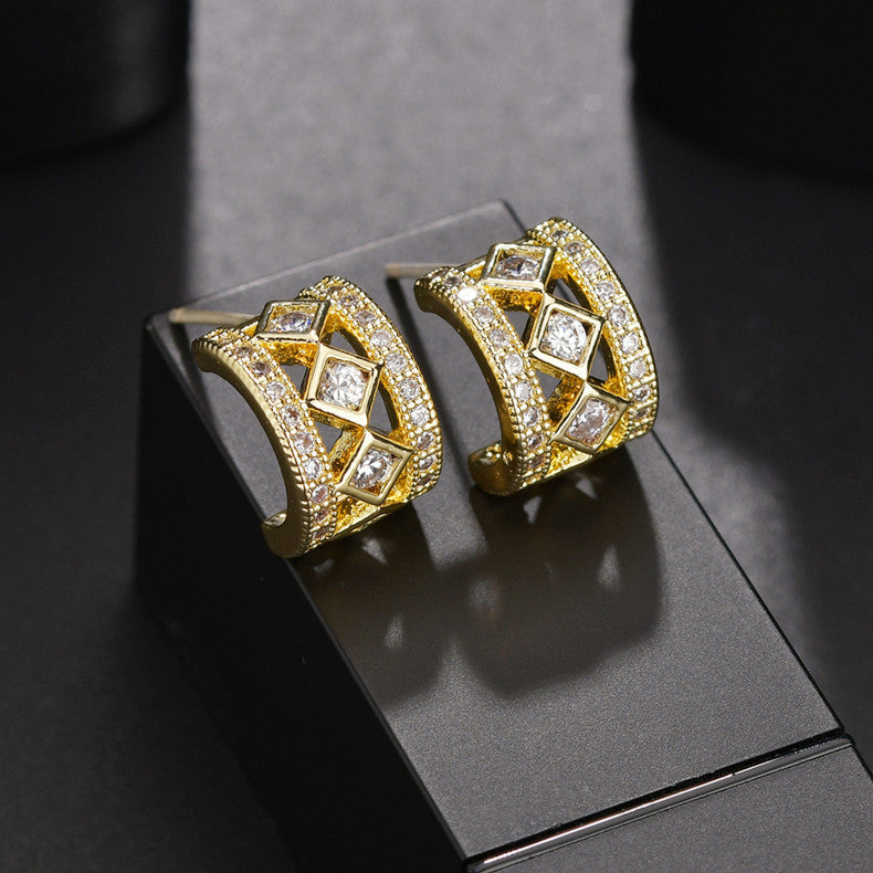 Commute Matching Lightly Mature Metal Circle Hollow Zircon Inlaid Stud Earrings