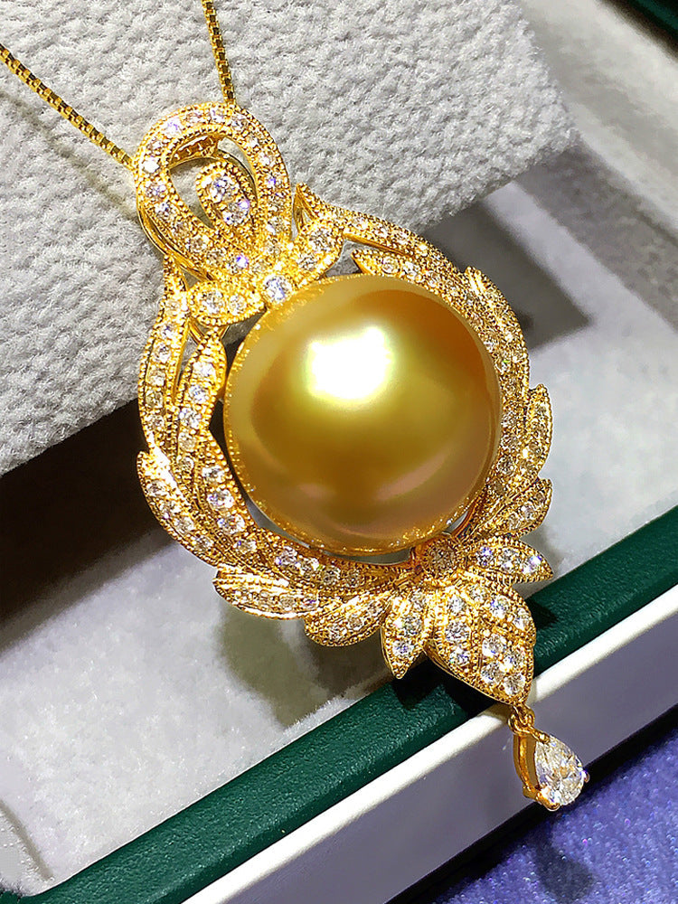Women's Luxury Imitation Pearl Full Inlaid Synthetic Shell Pearls Pendant