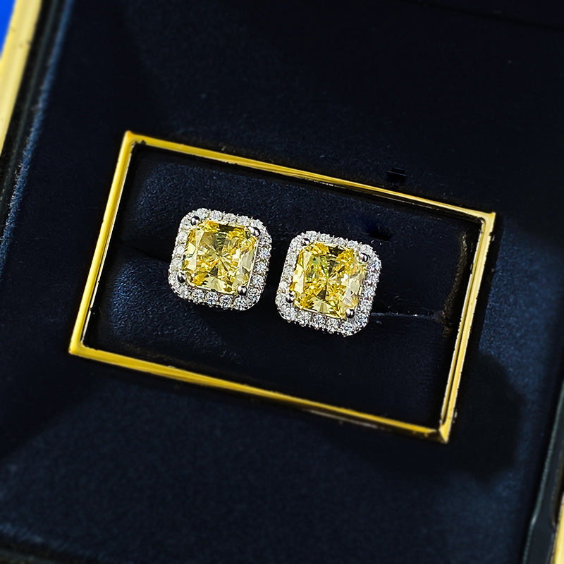 Attractive Simple Ice Flower Cut Female Earrings