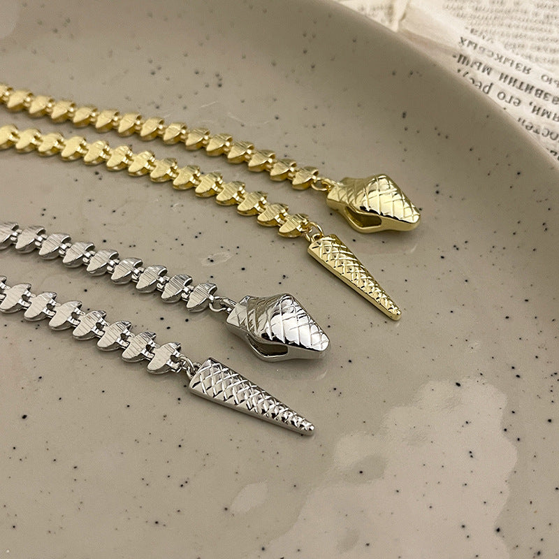 Elegant Sweater Chain Design Light Luxury Necklaces