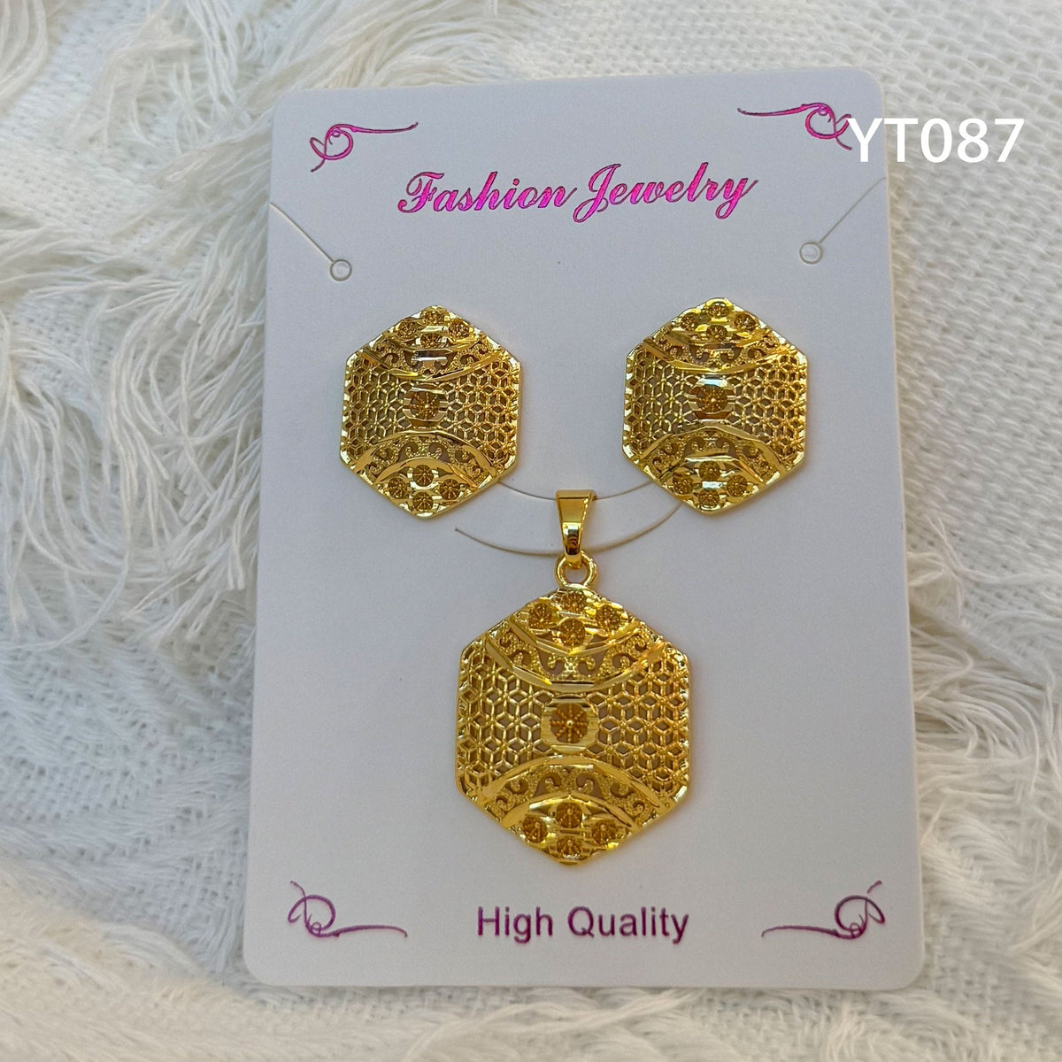 Niche Design Mild Luxury Retro Golden Versatile Jewelry Set