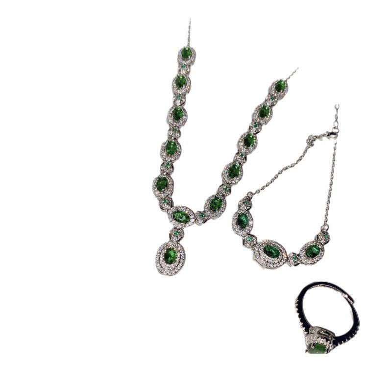 Women's Retro Fashion Suit Emerald Full Diamond Simple High Necklaces