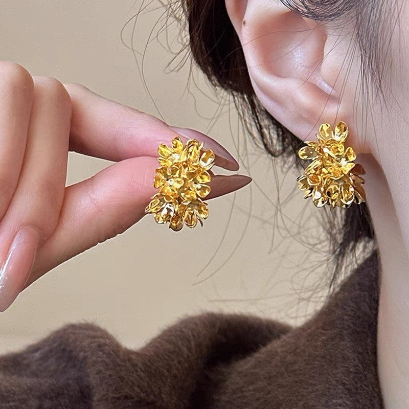 Women's Flowers Brocade Bunch Golden Shaped French Fashion High-grade Retro Refined Stud Earrings