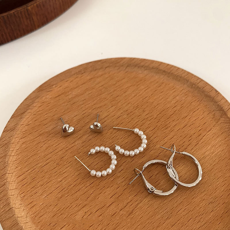 Design High-grade Heart Pearl Simple Mild Luxury Retro Temperament Earrings