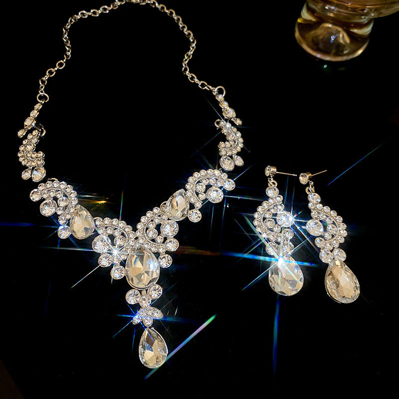 Women's Style Geometric Water Drop Fashion Short Light Jewelry Set