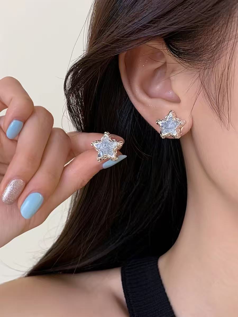 Blue Ice Crystal Fresh Sweet Pentagram Mosquito Coil Ear Clip Earrings