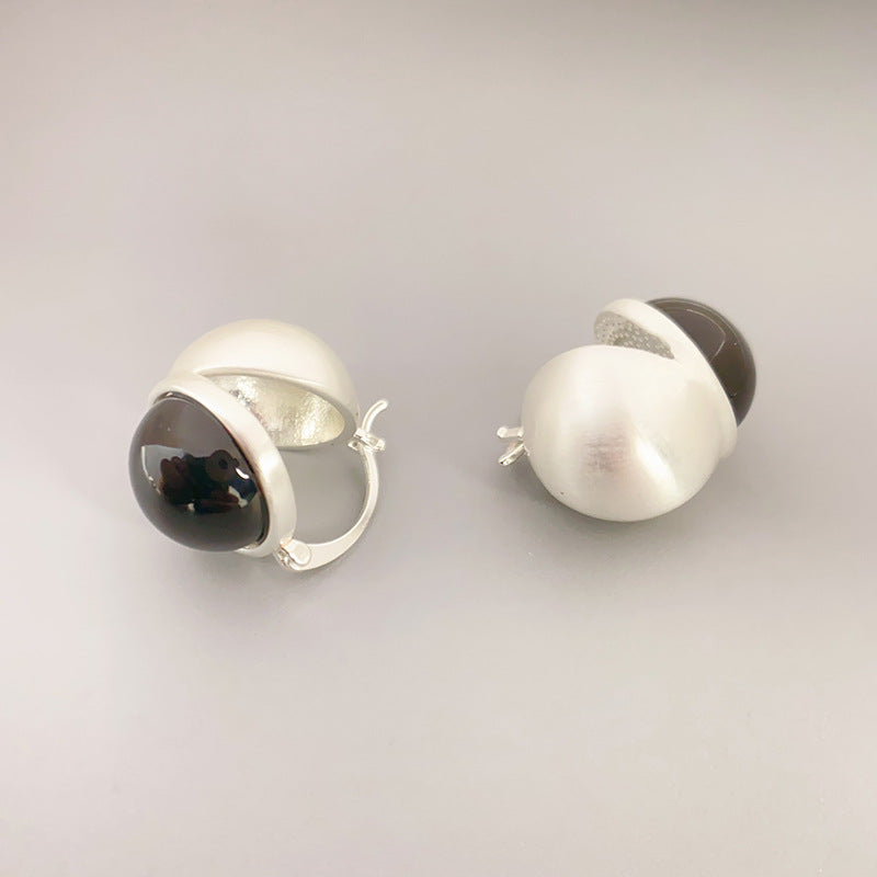 Design Fashion Brushed Inlaid Stone Black Agate White Crystal Personality Earrings