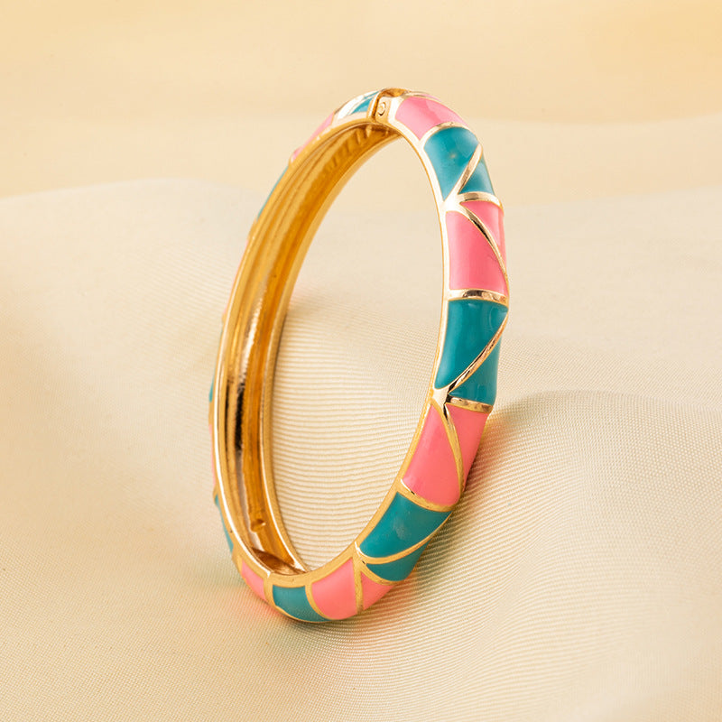 Old Tourist Souvenir Enamel Color Fine Bracelet