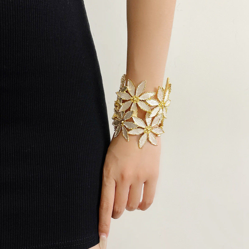 Dripping Hollow Leaves Stitching Affordable Luxury Fashion High Bracelet