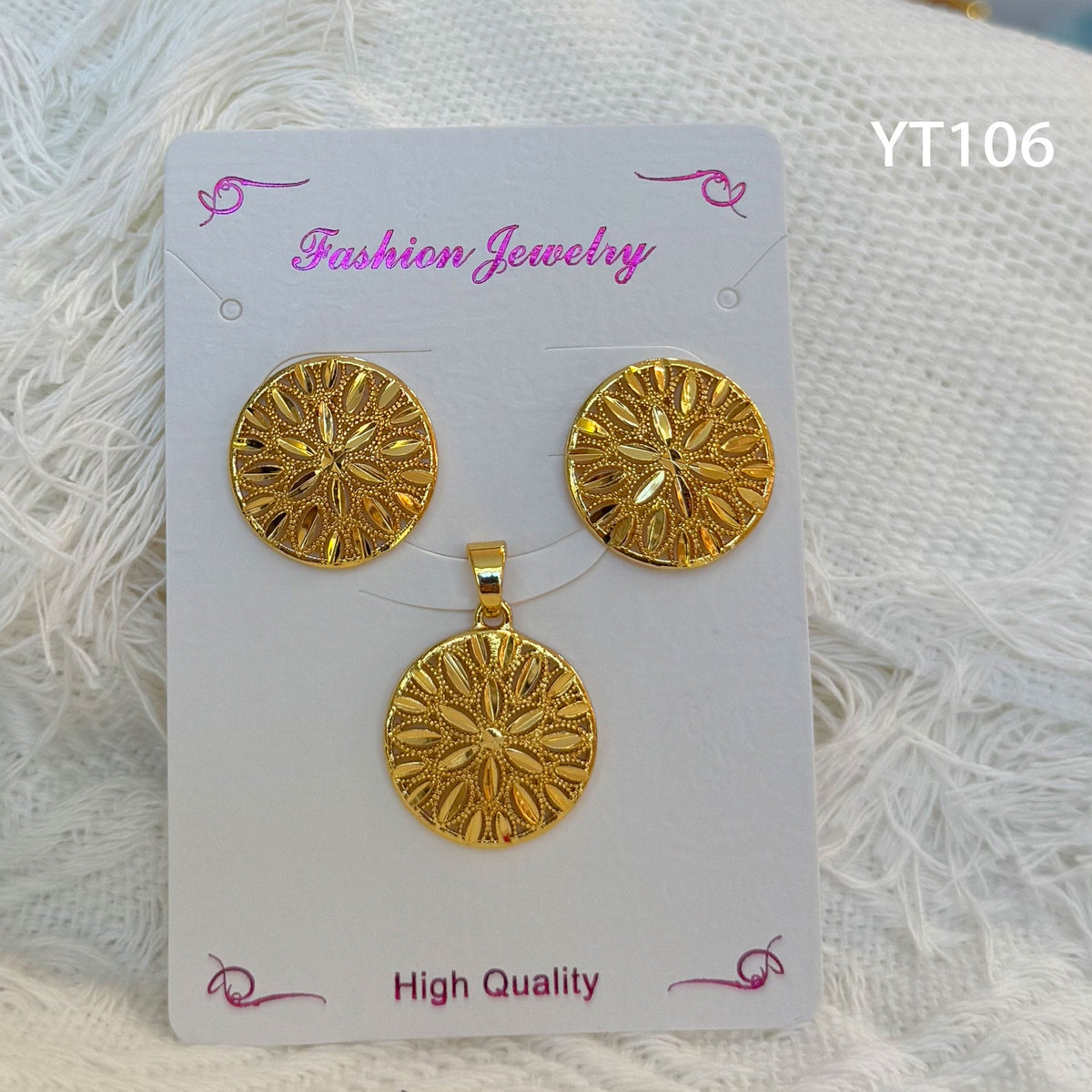 Niche Design Mild Luxury Retro Golden Versatile Jewelry Set