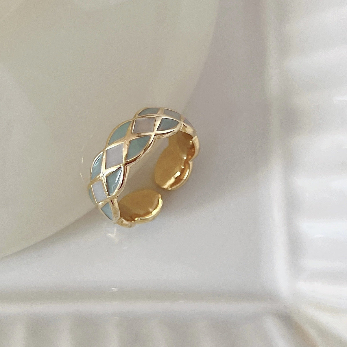 Female Design High-grade Unique Pearl Bow Rings