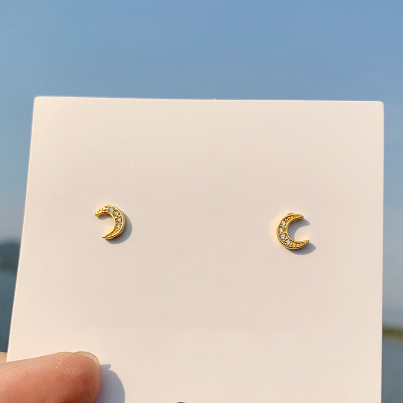 Women's Needle Trendy Small Gold Crowns Personality Simple Stud Earrings