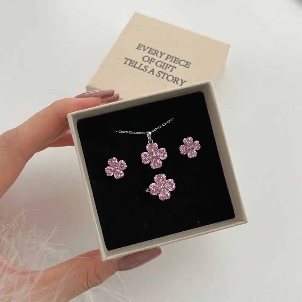 Women's Sier Female Clover Loving Heart Zircon Inlaid Exquisite Jewelry Set