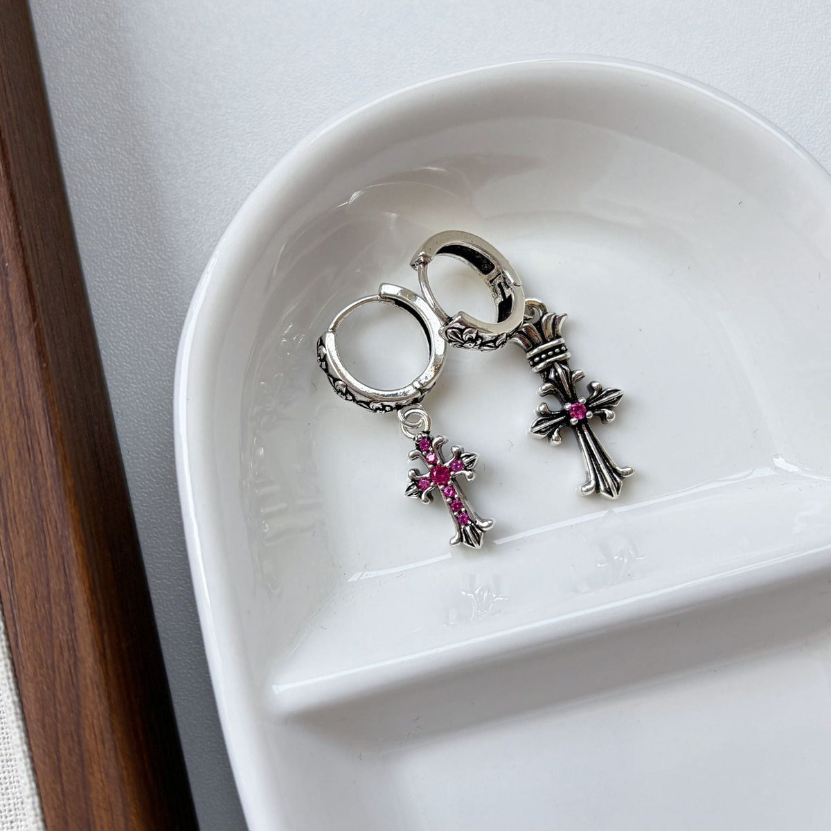 Women's Style Retro Cross Fine Fashion Hip Hop Earrings