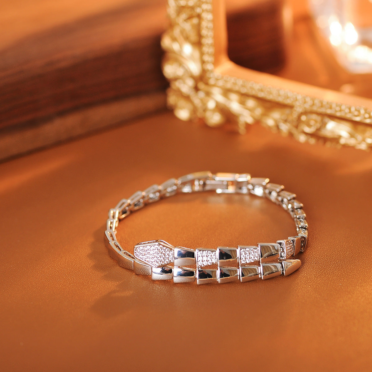 Couple High-grade Snake-shaped Glossy Tail Connection Bracelet