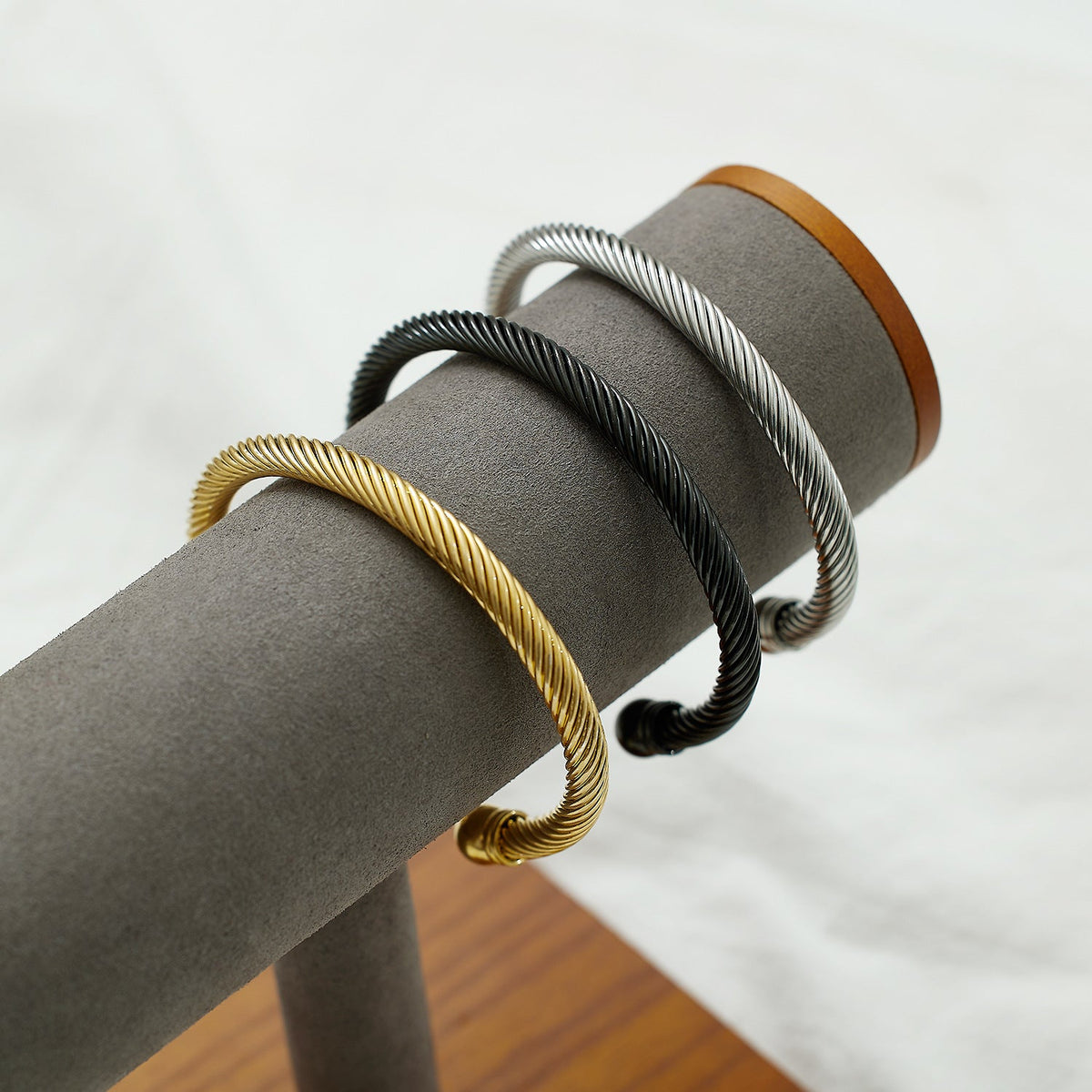 Men's Stainless Steel Twisted Wire Round Head Fashion Bracelet