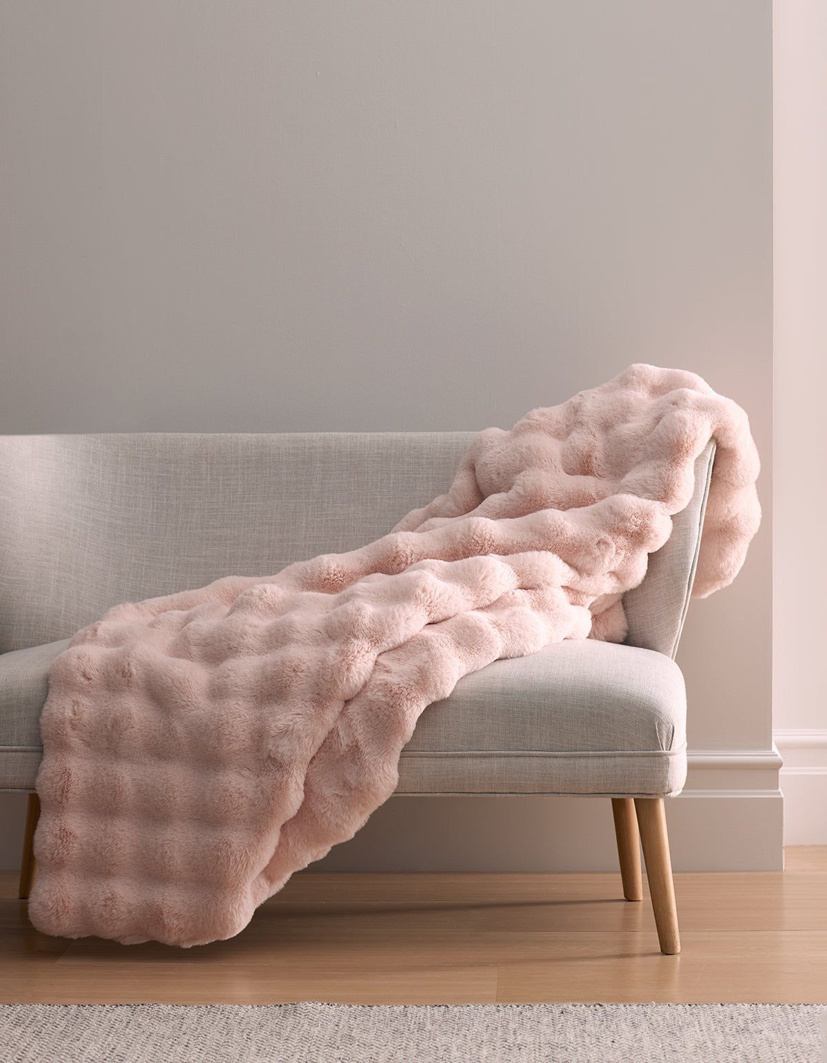 Bubble Cuddle Blanket by Cozy Earth at Shirley Shoppe