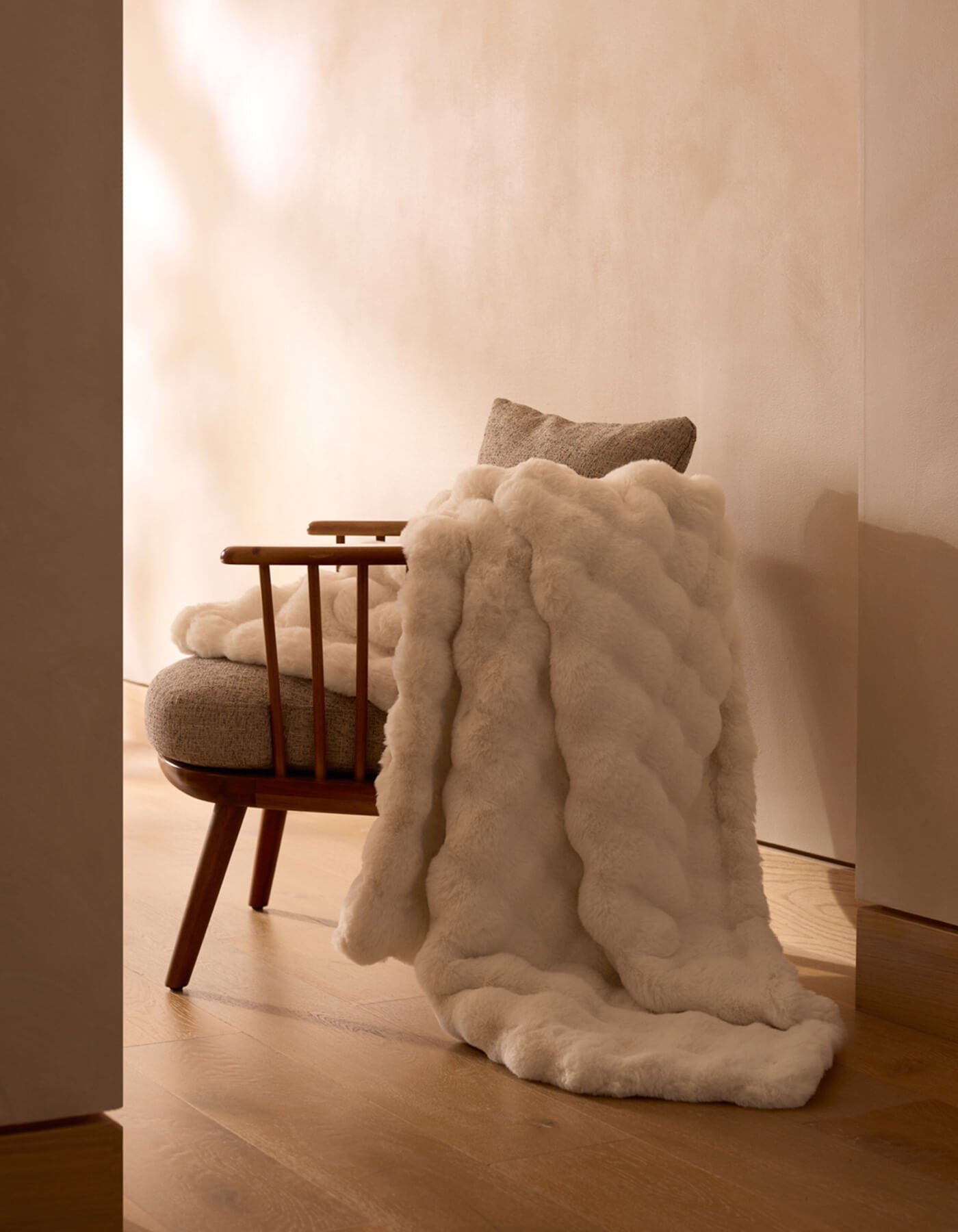 Bubble Cuddle Blanket by Cozy Earth at Shirley Shoppe