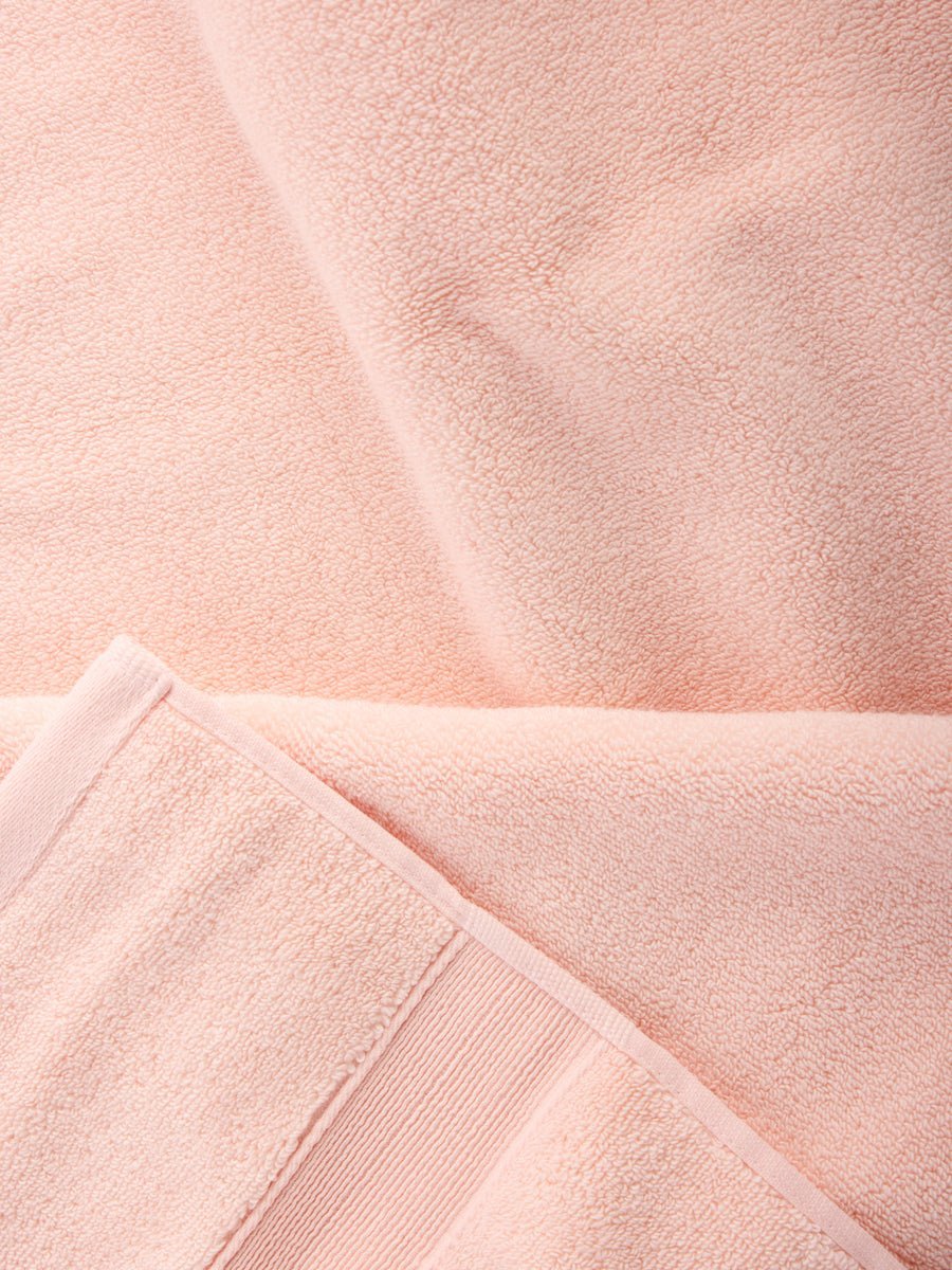 Complete Luxe Bath Bundle by Cozy Earth at Shirley Shoppe