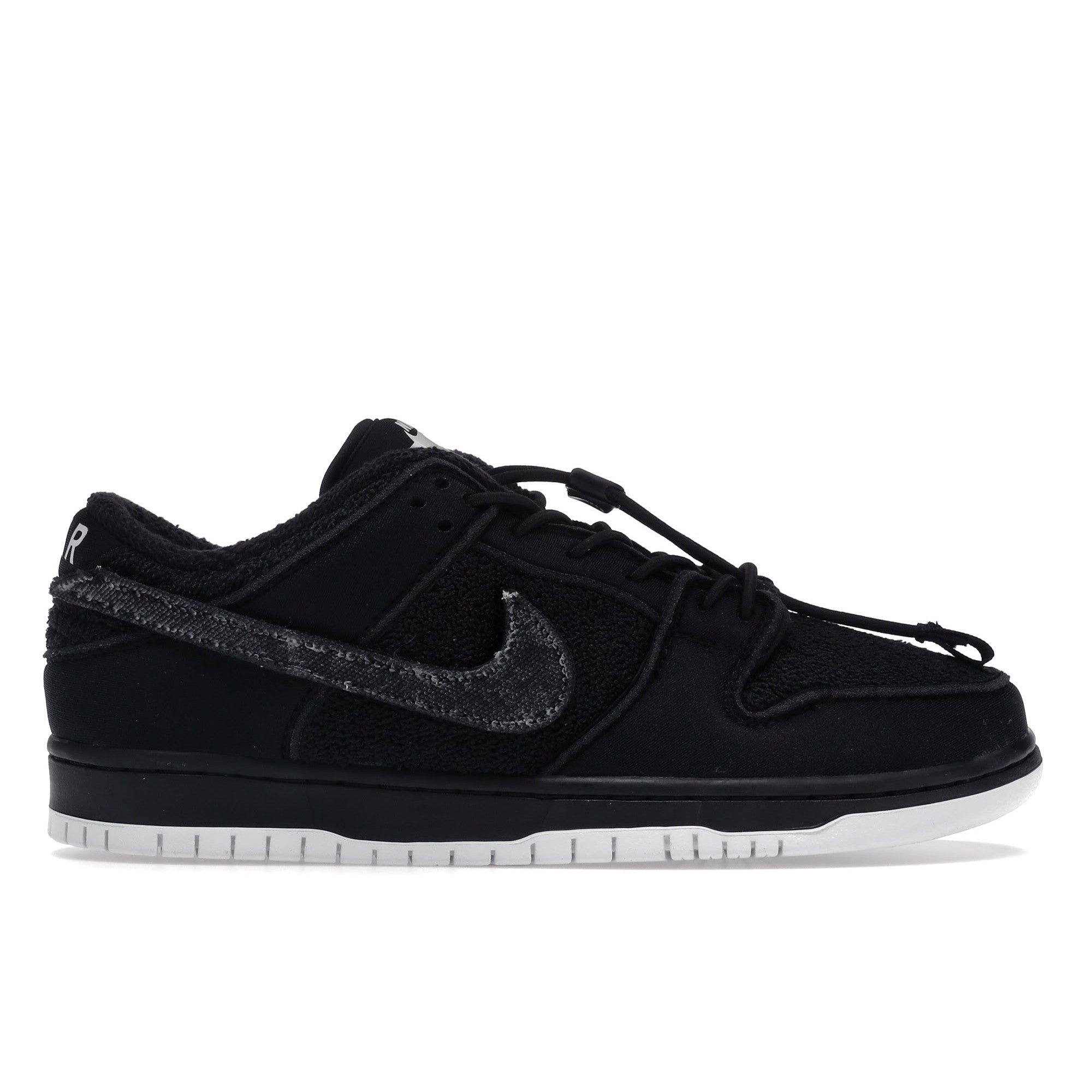 Nike SB Dunk Low "Gnarhunters"