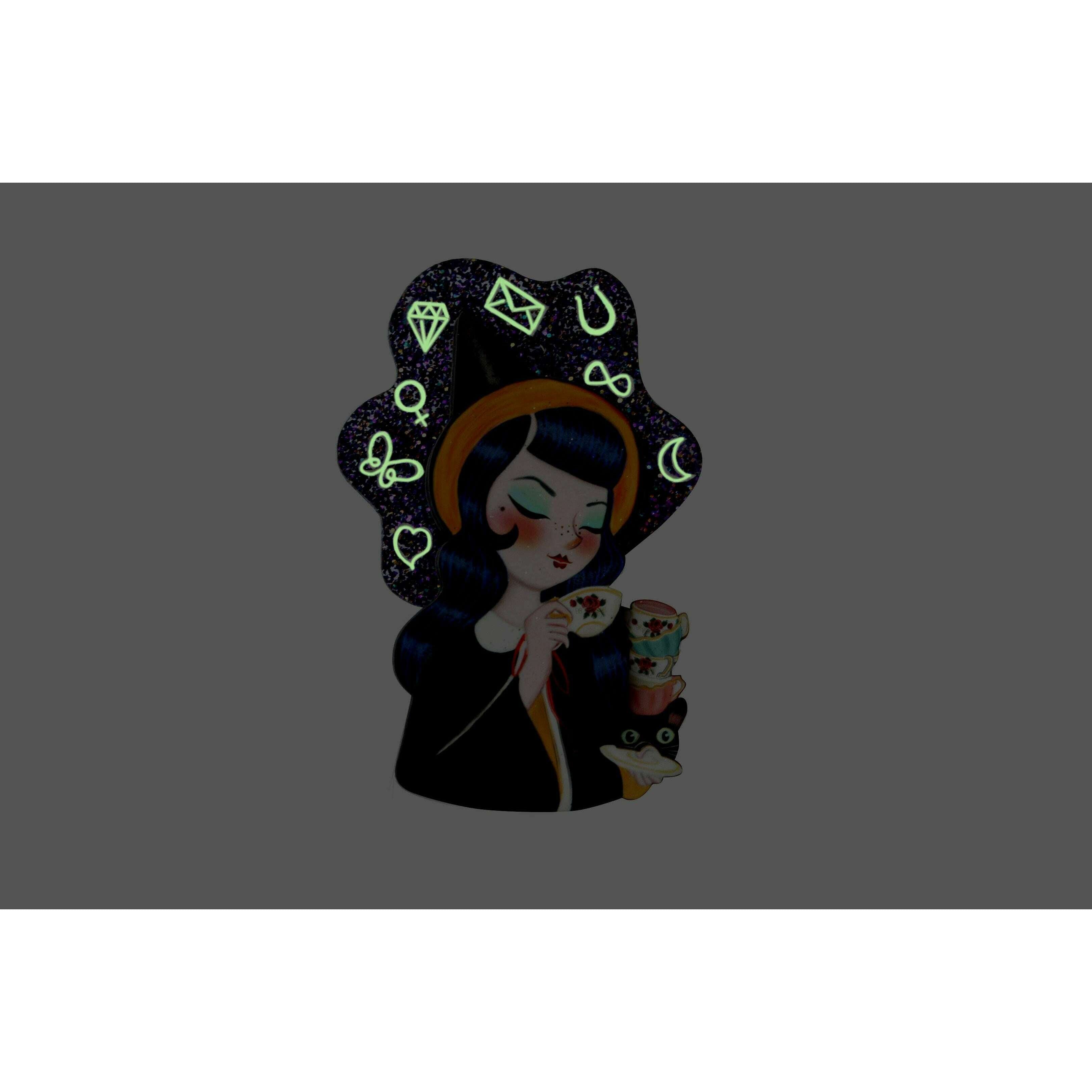 Witch Reading Tasseomancy Brooch by Laliblue