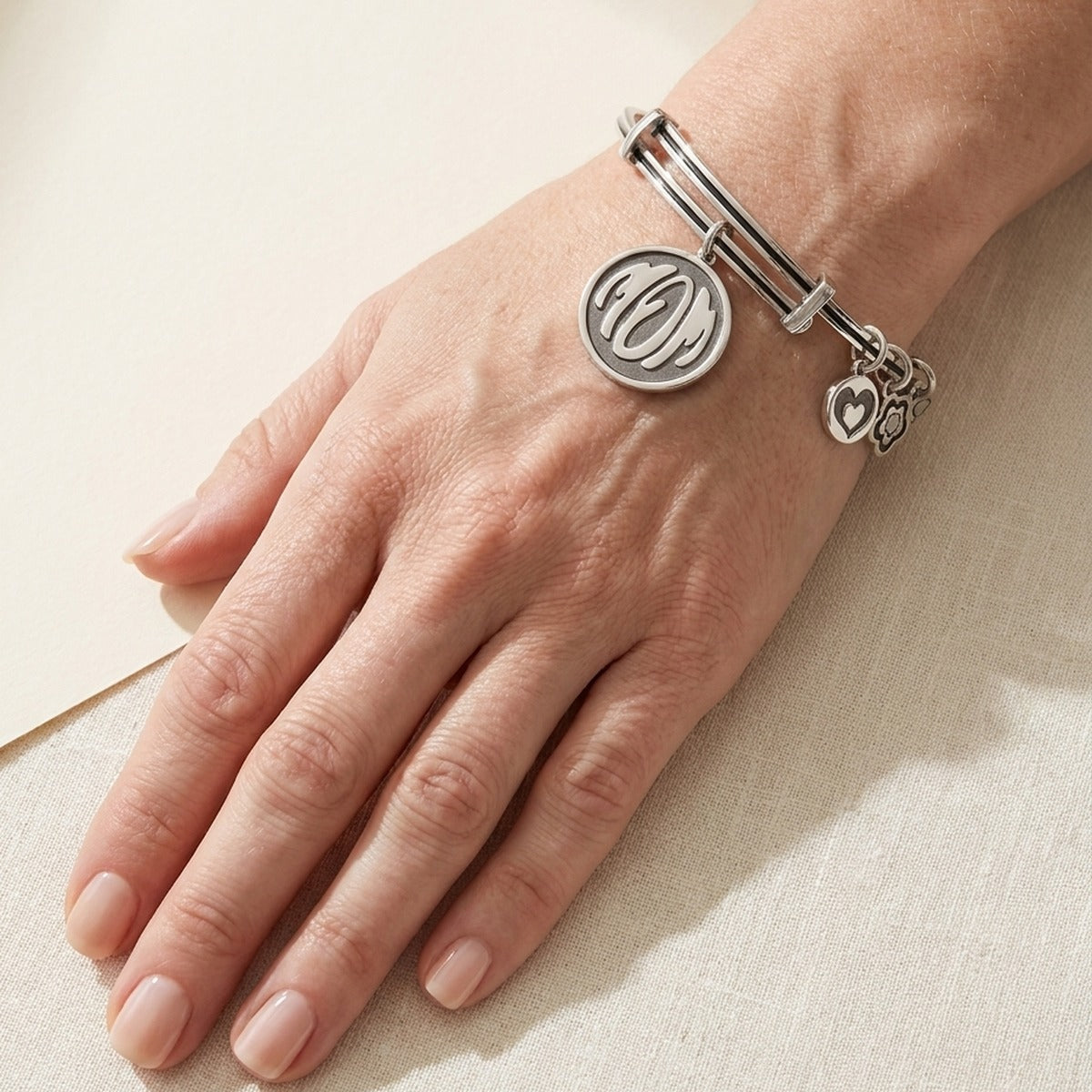 Lolo Mom Bangle