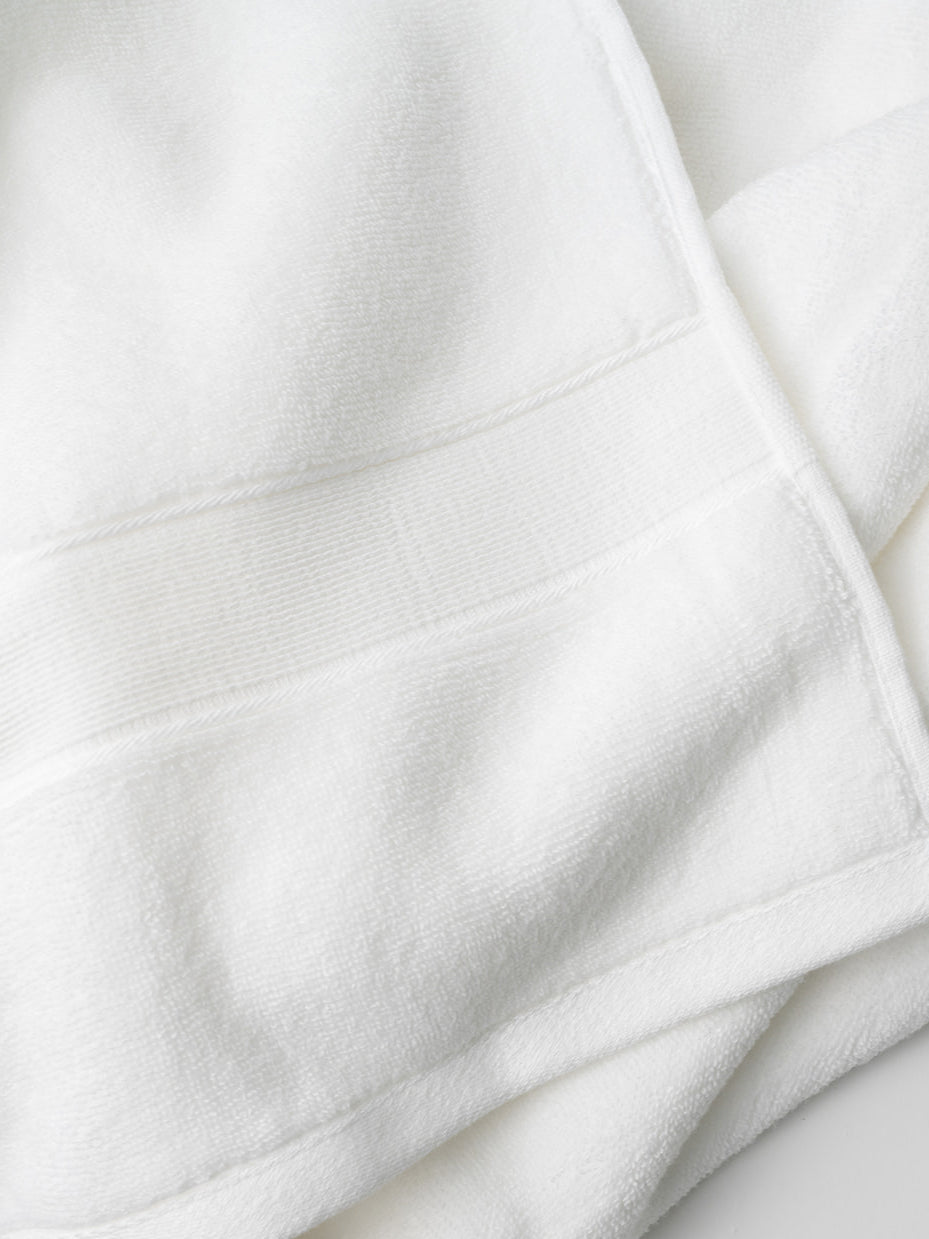 Luxe Bath Towel Set by Cozy Earth at Shirley Shoppe