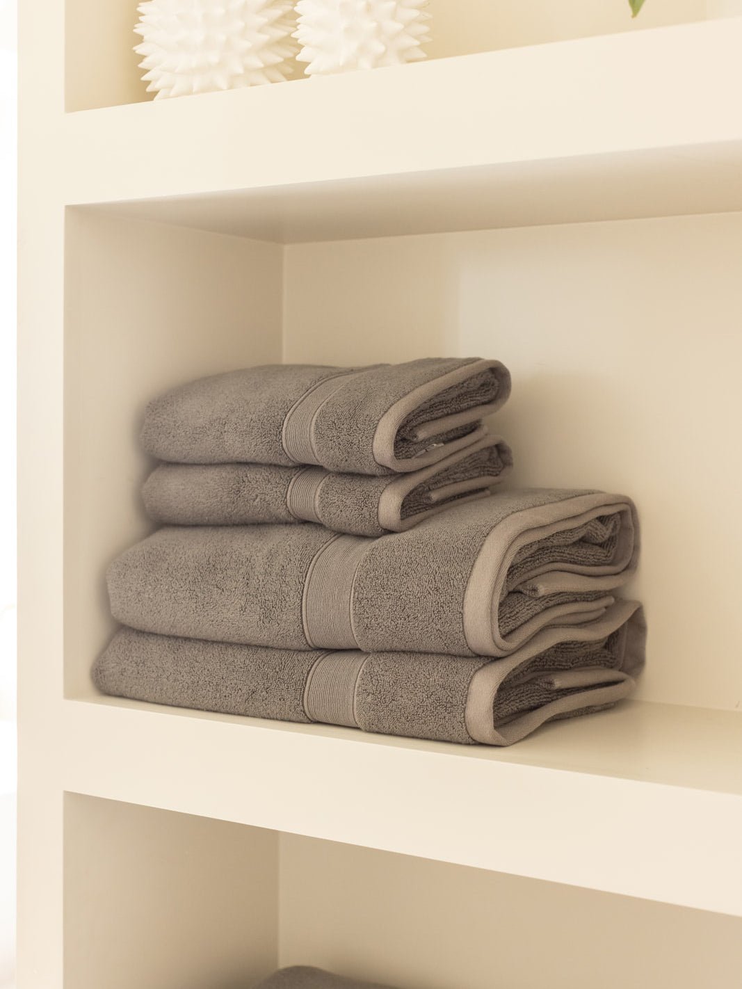 Luxe Bath Towel Set by Cozy Earth at Shirley Shoppe