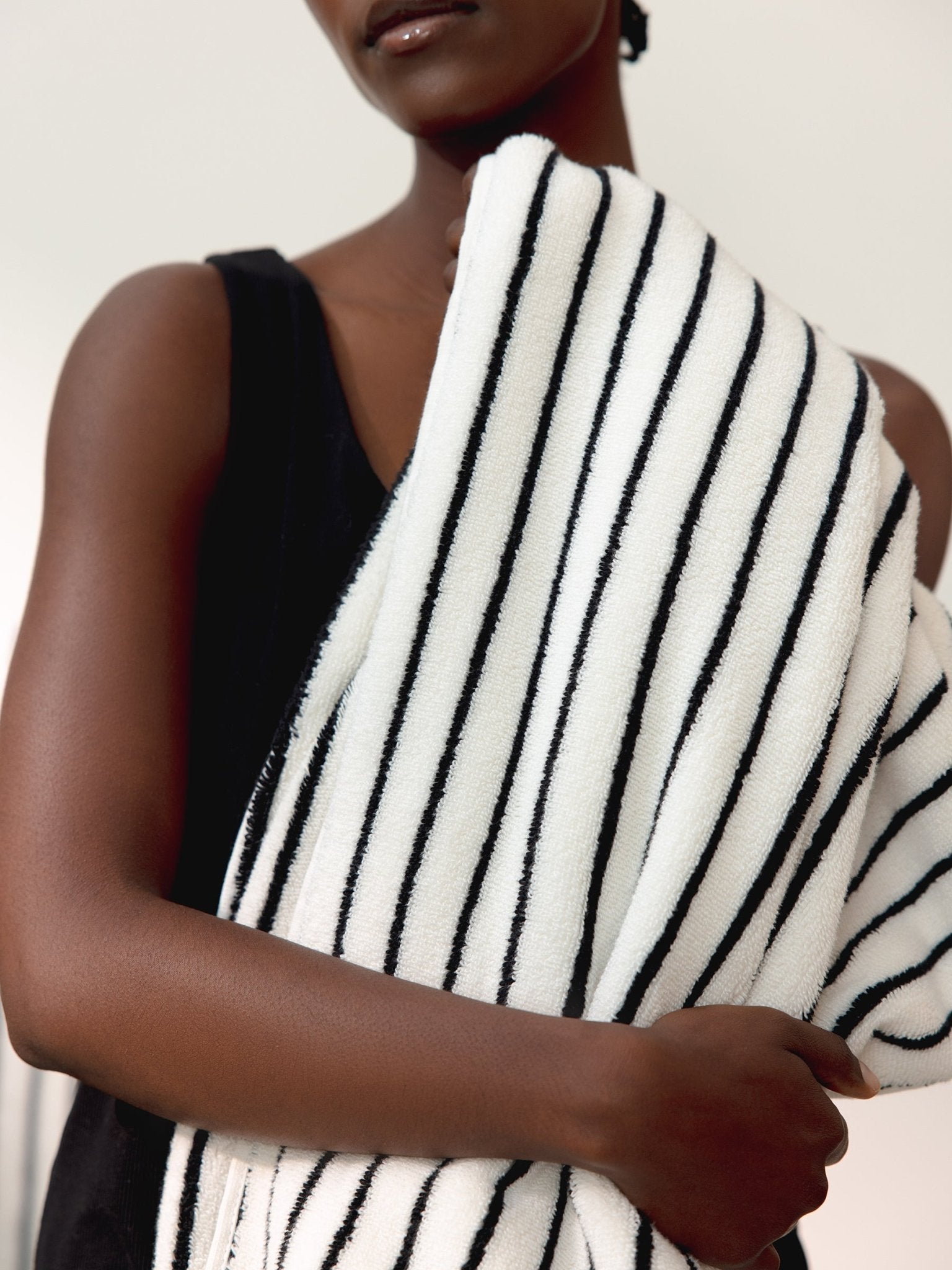 Luxe Bath Towels by Cozy Earth at Shirley Shoppe