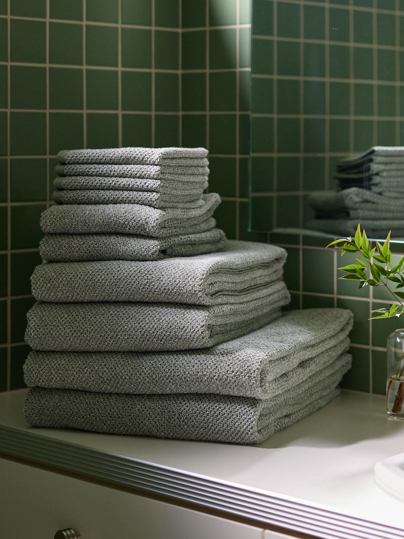 Nantucket Bath Towels by Cozy Earth at Shirley Shoppe
