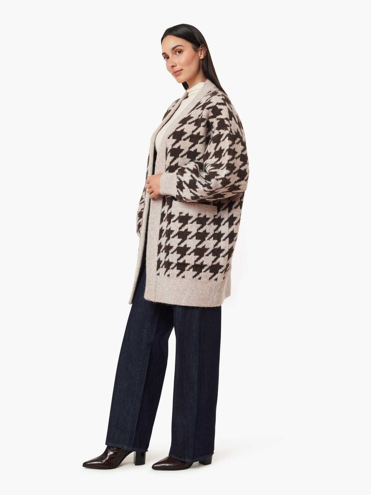 Large Houndstooth Cardigan in Taupe Houndstooth