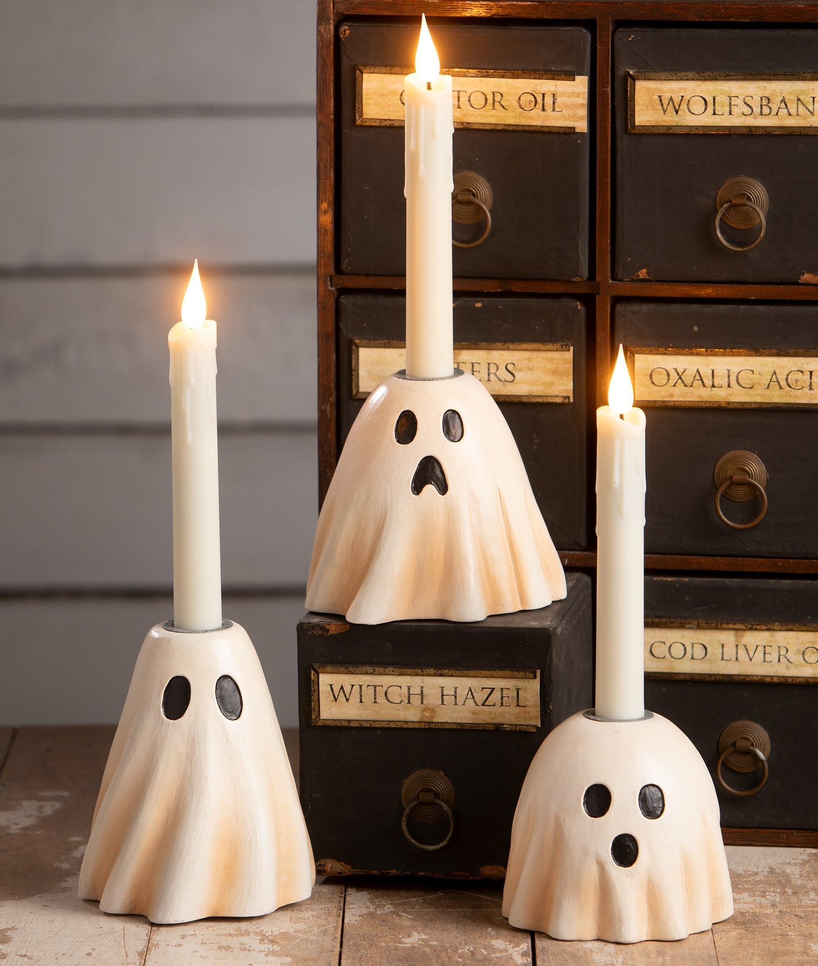 Surprised Ghost Candlestick | Halloween Decor | Bethany Lowe by Quirks! at Shirley Shoppe