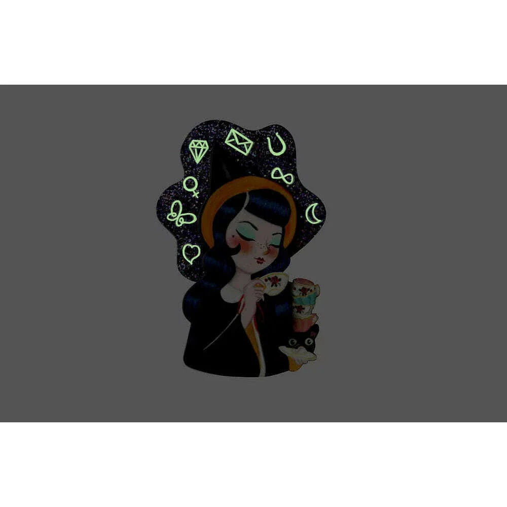 Witch Reading Tasseomancy Brooch by Laliblue
