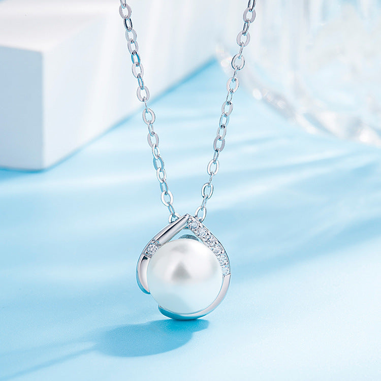 Water Drop Pearl Classic Drop-shaped White Pendant