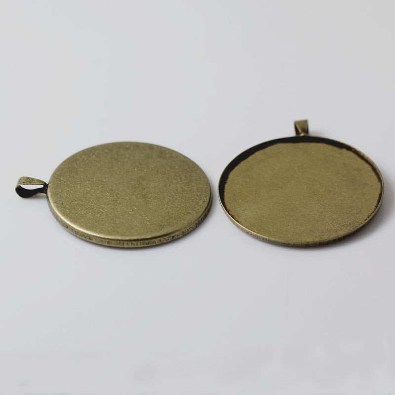 Round Simple Electroplating Time Stone Empty Pendant