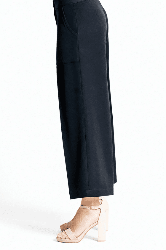 Clara Sunwoo Woven Twill Cropped Trouser