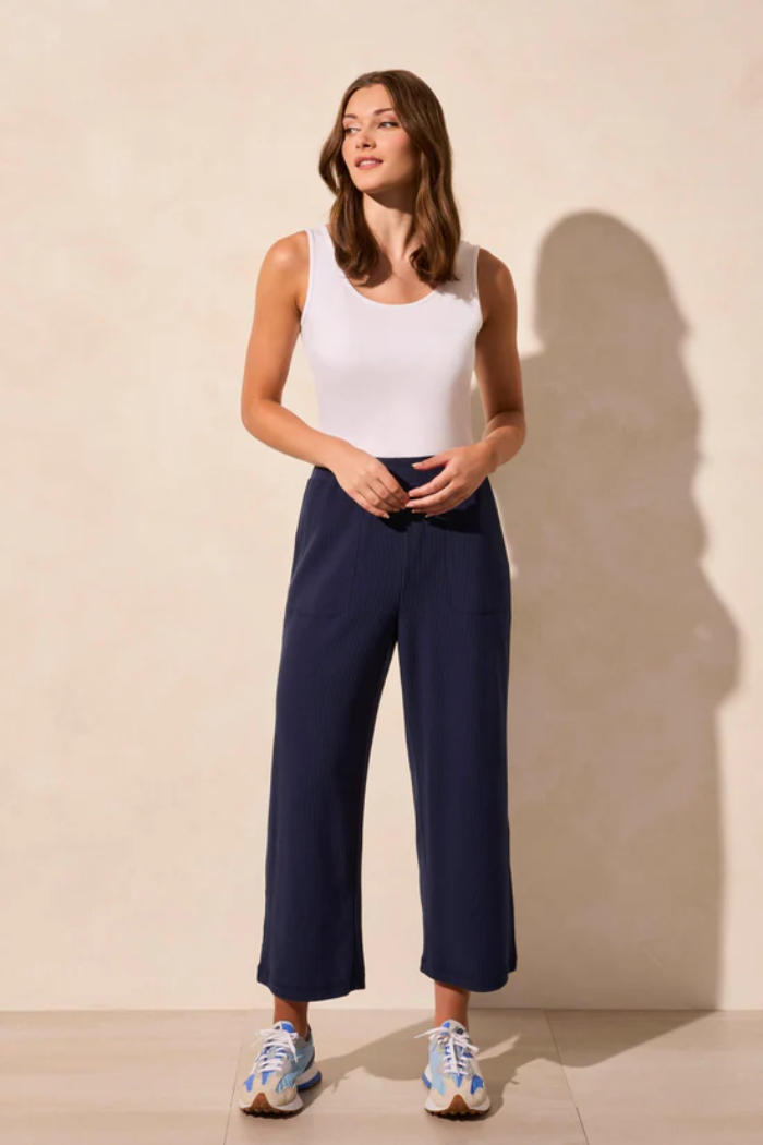 Textured Knit Pull-On Capri