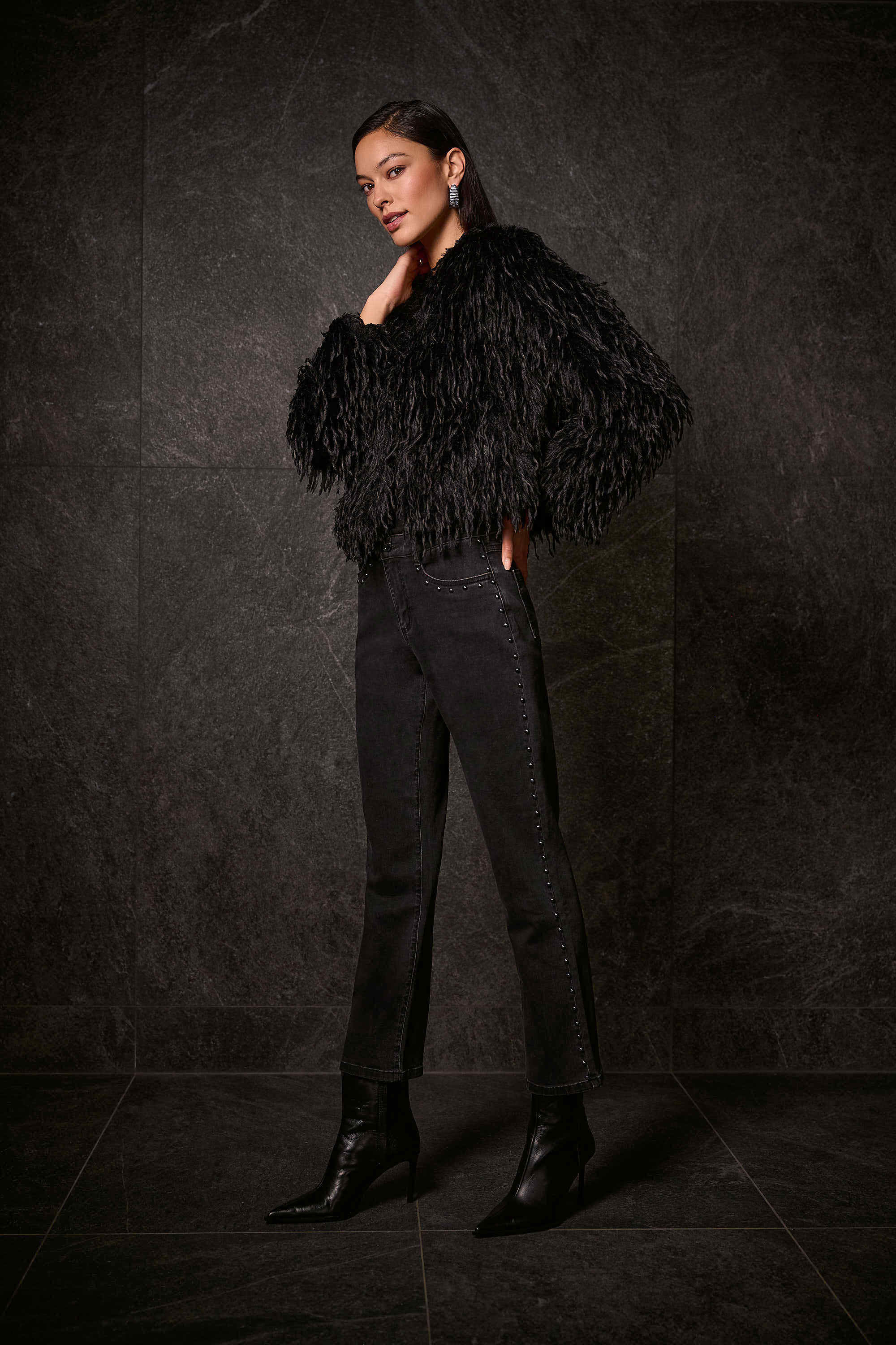 Edgy Mid-rise Jeans