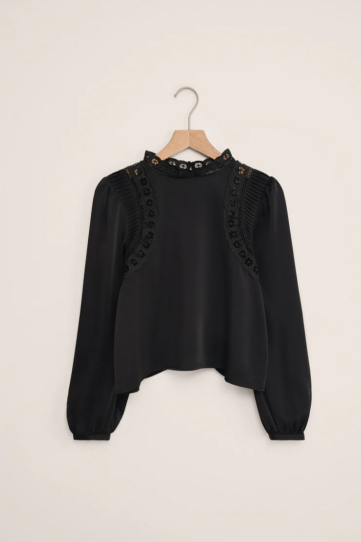 Women's Embroidered Long-Sleeve Top with High Neck