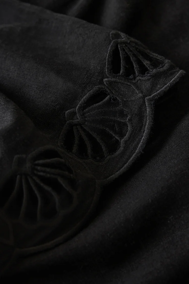 CHARLENE EMBROIDERED TOP