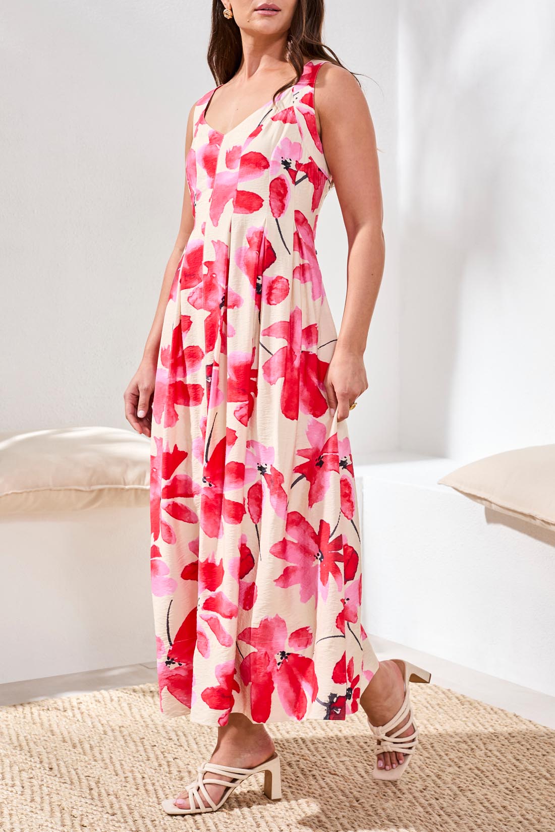 Sleeveless Dress with Lining