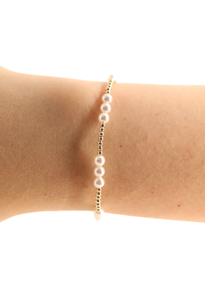 ILY Pearl Bracelet in Gold