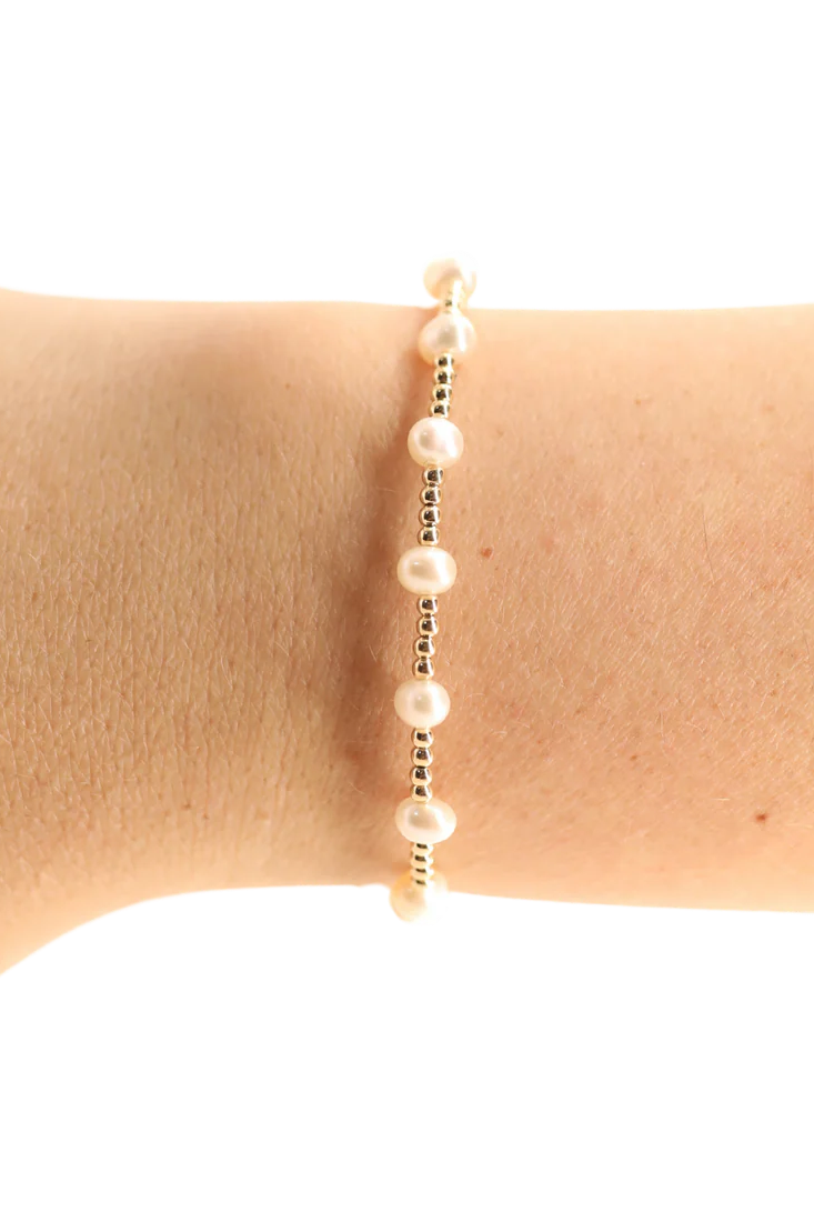 Lolo Pearl Bracelet in Gold
