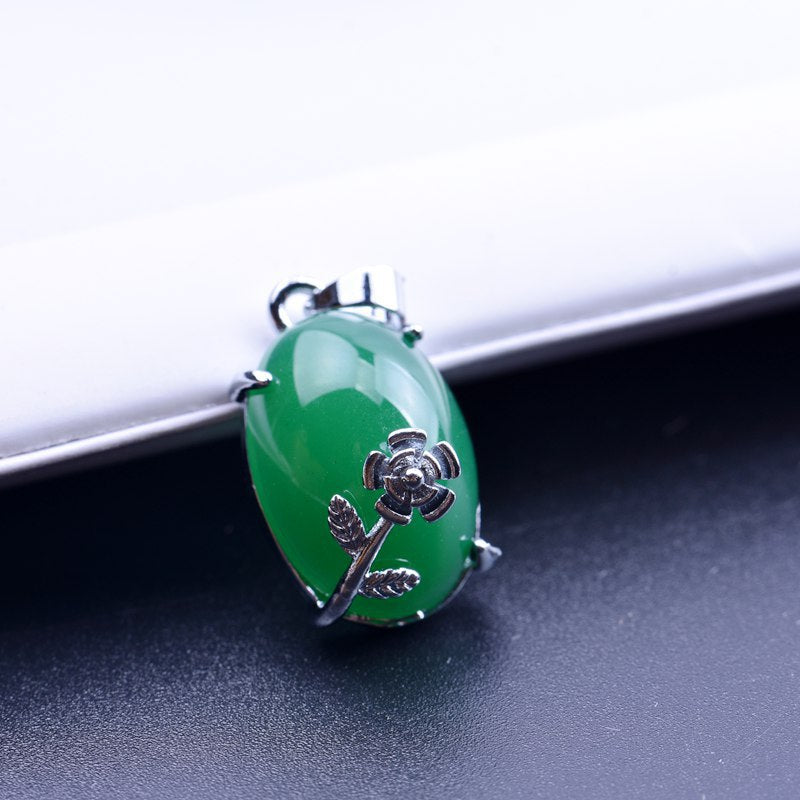 Ethnic Red Green Water Drop Chalcedony Surrounding Diamond Pendant