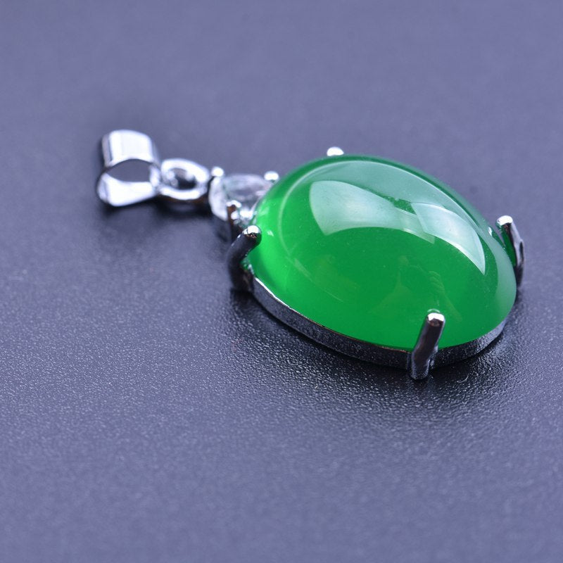 Ethnic Red Green Water Drop Chalcedony Surrounding Diamond Pendant