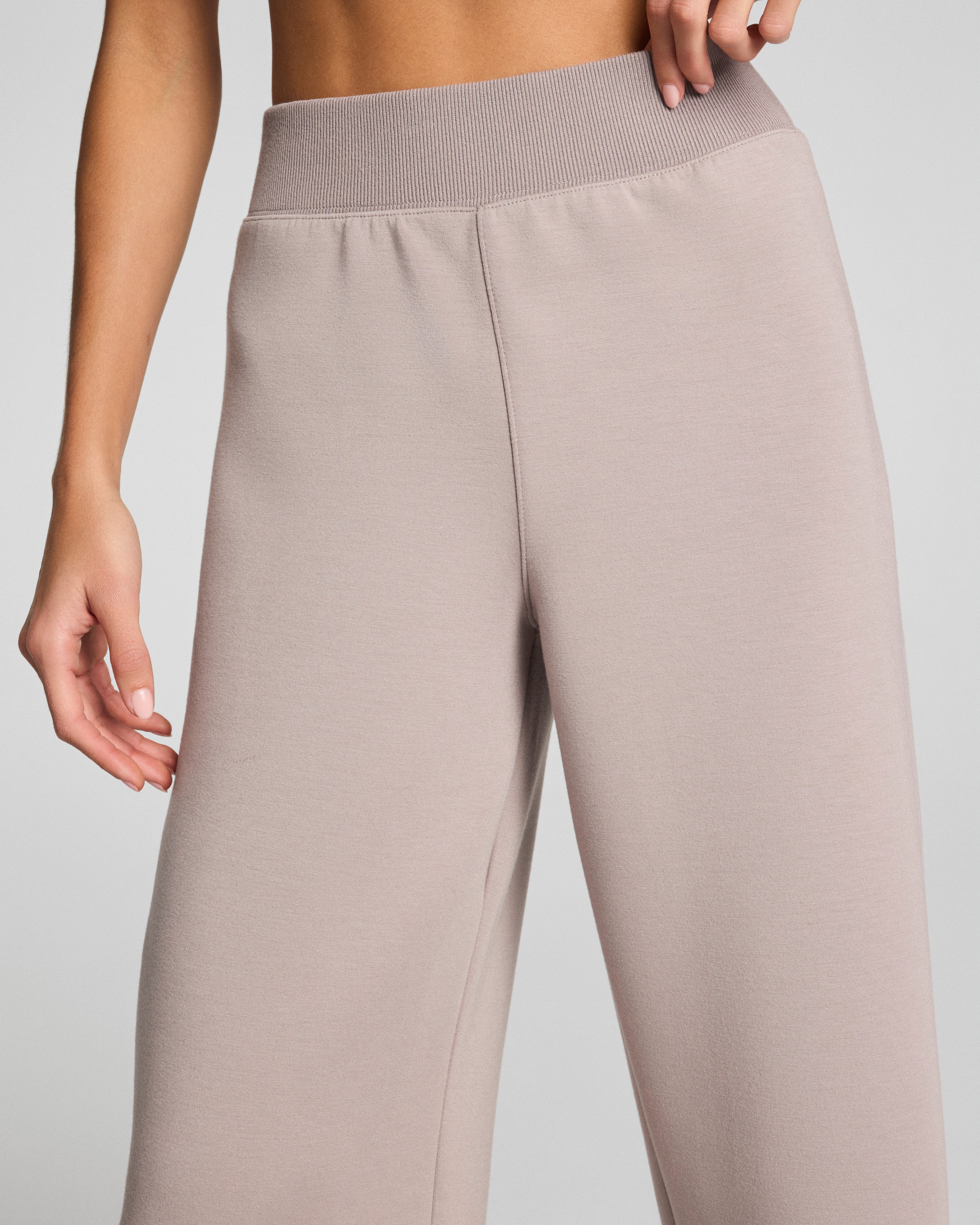 SPANX AirEssentials® Luxe Barrel Leg Pant | Coastal Fog
