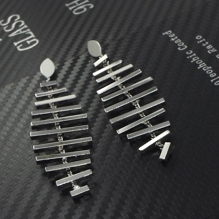 Style Fashionable Artistic Temperamental Fishbone Long Stud Earrings